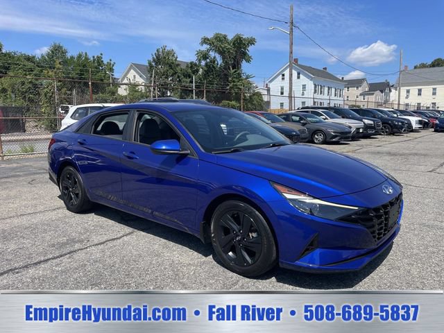 Used 2023 Hyundai Elantra SEL FWD image 2
