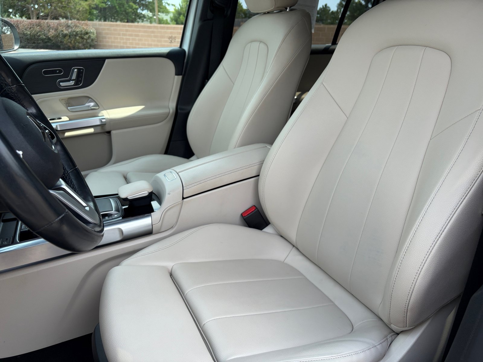 Used 2021 Mercedes-Benz GLB 250 4MATIC image 14