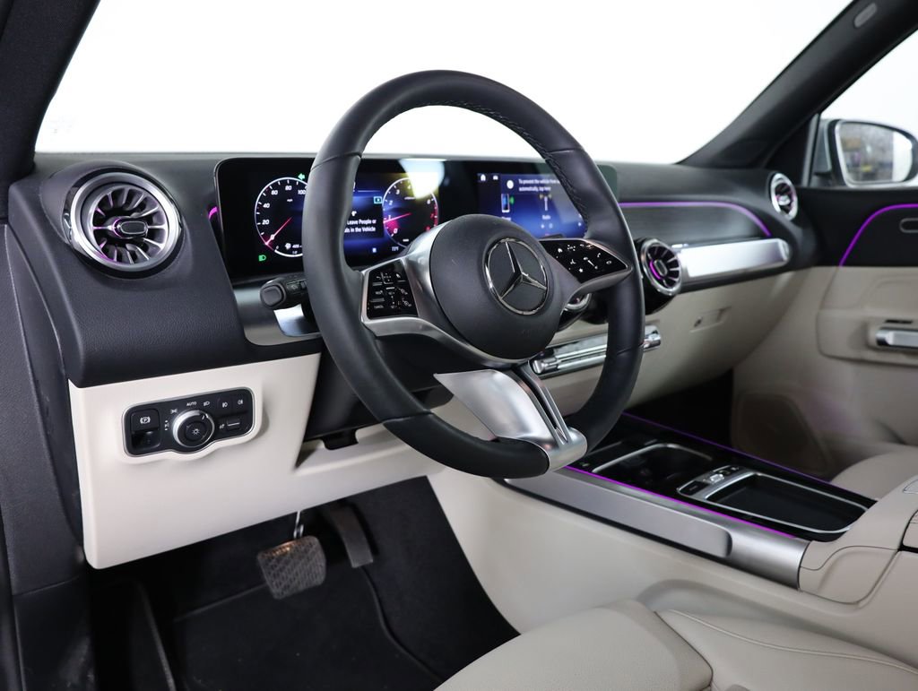 Certified 2026 Mercedes-Benz GLB 250 4MATIC image 36