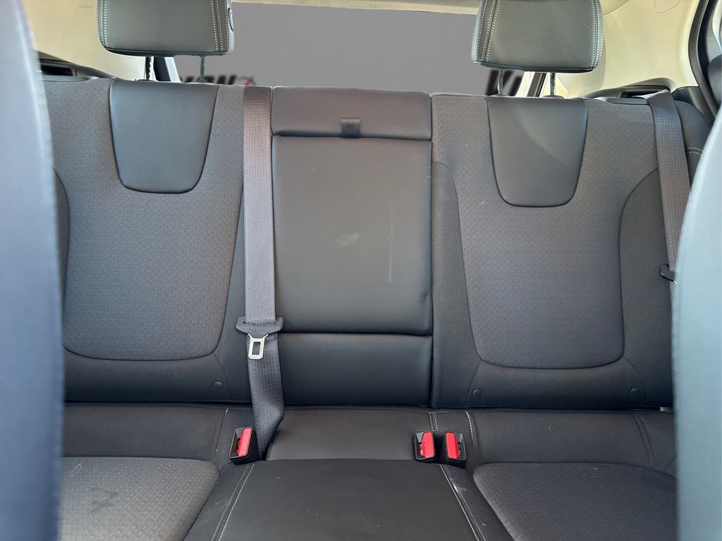 Used 2023 Buick Encore GX Select w/ Sport Touring Package image 19