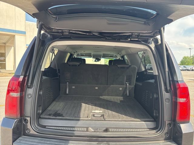 Used 2015 Chevrolet Suburban LT RWD image 14