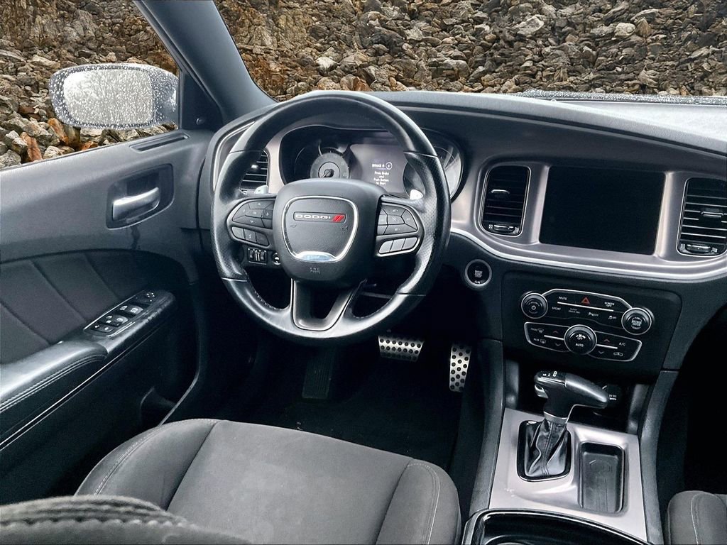 Used 2022 Dodge Charger R/T w/ Blacktop Package image 5