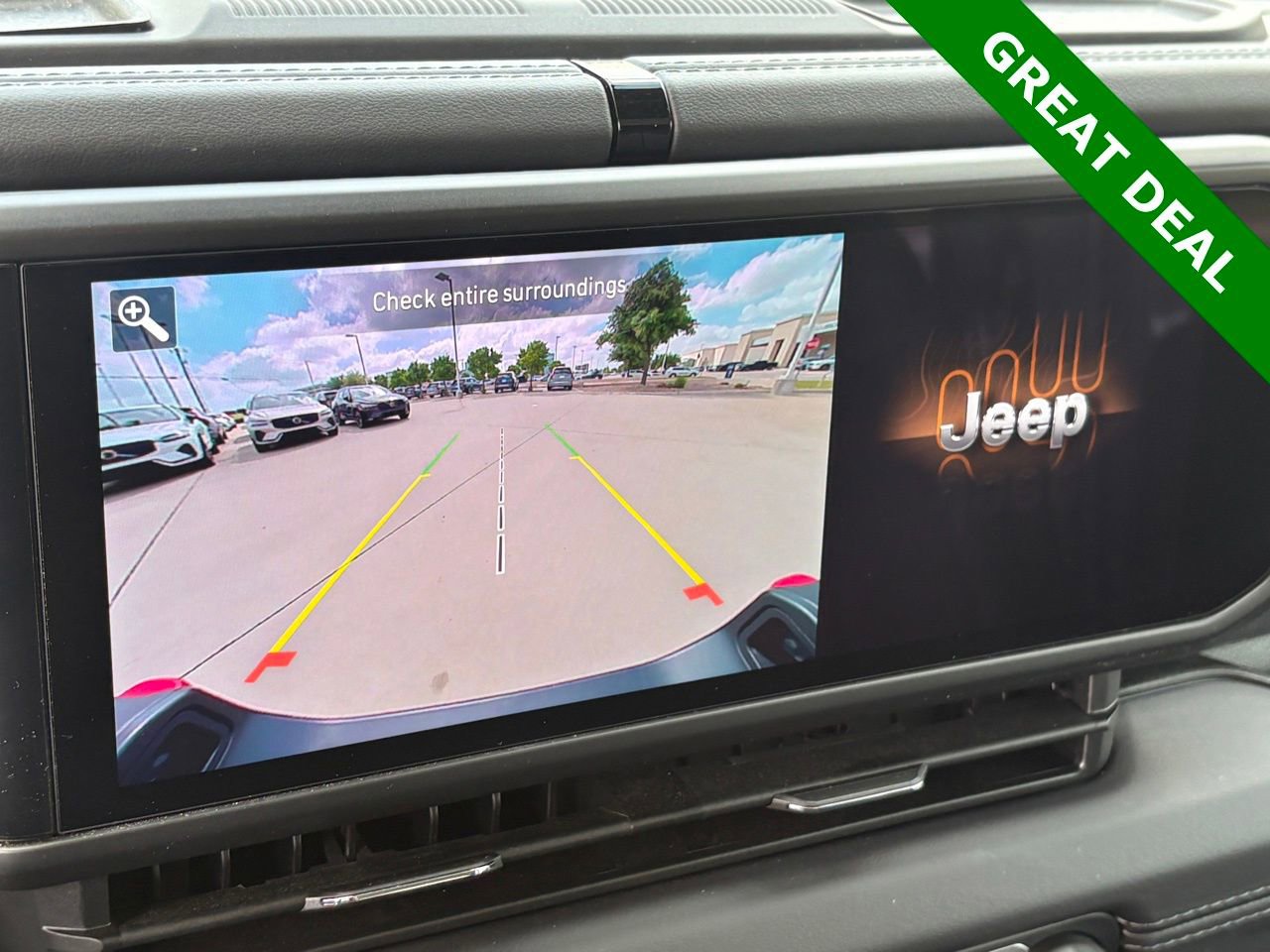 Used 2025 Jeep Gladiator Rubicon w/ Convenience Group AWD/4WD image 29