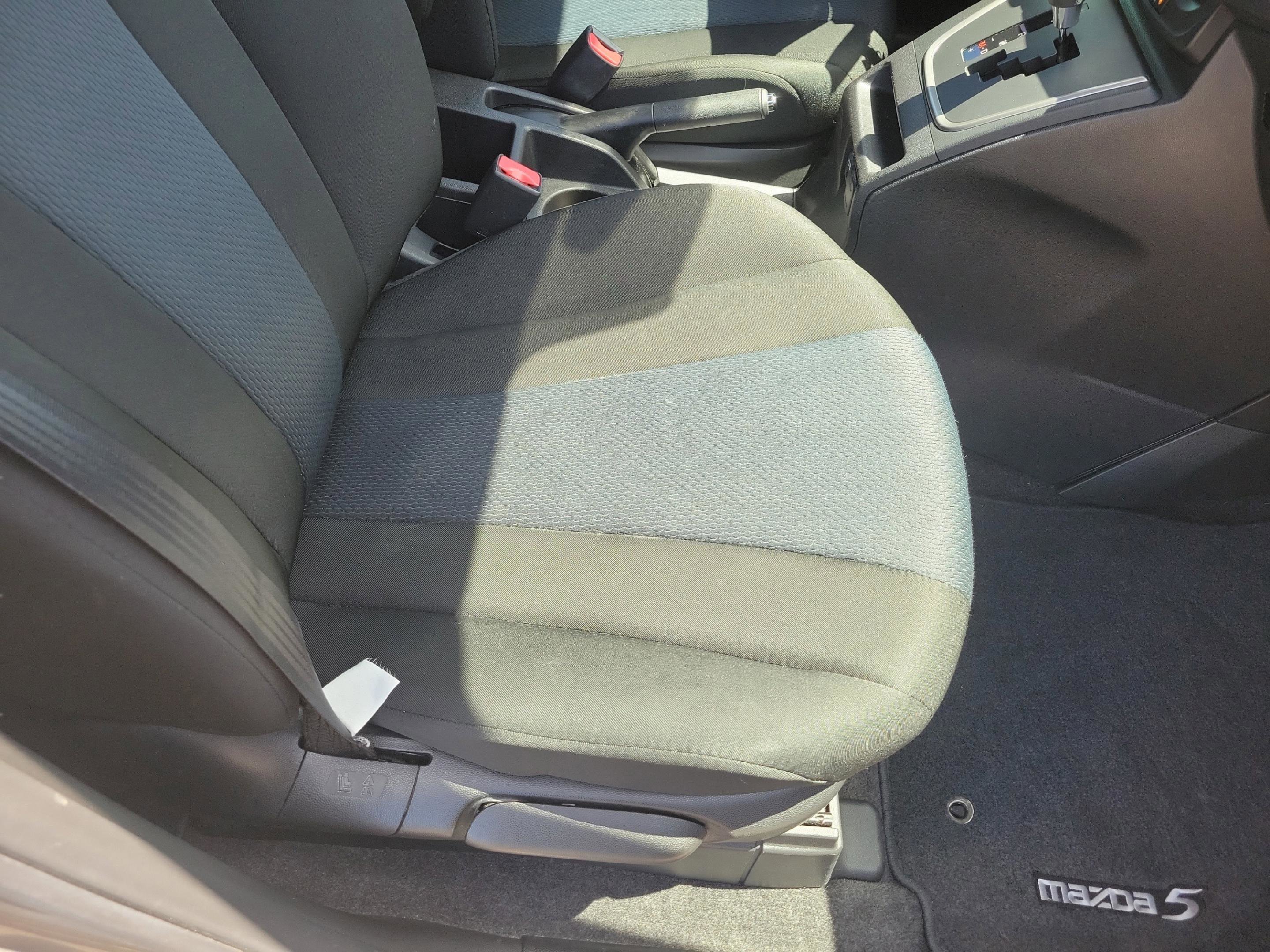 Used 2015 MAZDA MAZDA5 Sport image 18