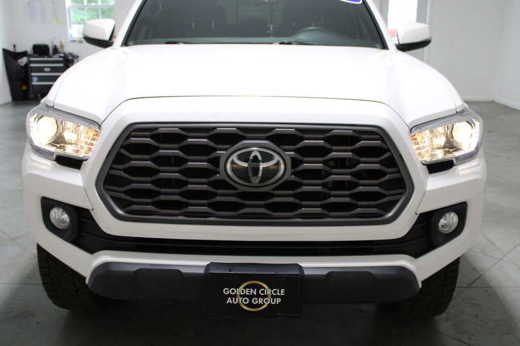 Used 2023 Toyota Tacoma TRD Off-Road w/ Technology Package AWD/4WD image 50