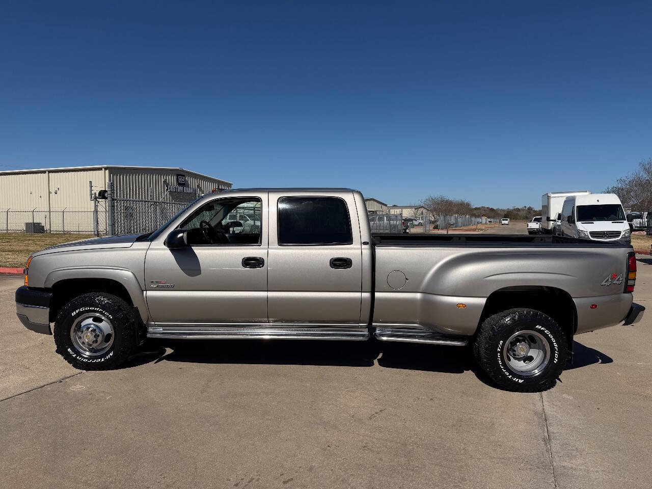 Used 2003 Chevrolet Silverado 3500 LT w/ Skid Plate Package image 60