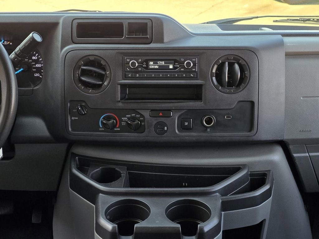 Used 2021 Ford E-450 and Econoline 450 Super Duty w/ Power Windows & Locks Group image 30