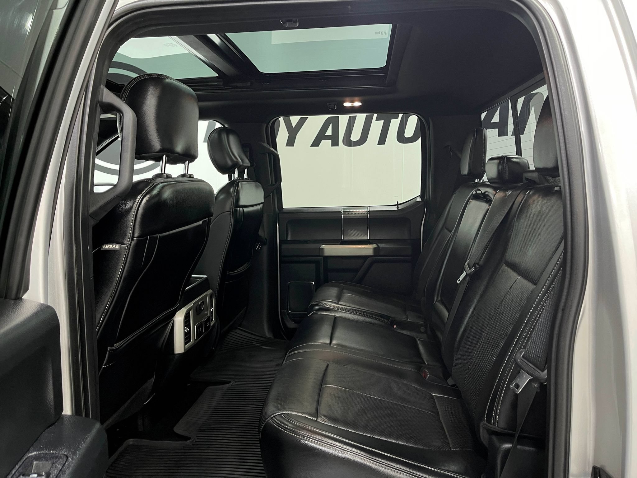Used 2018 Ford F150 Lariat w/ Equipment Group 501A Mid AWD/4WD image 30