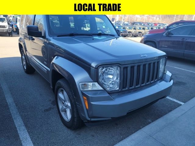 Used 2012 Jeep Liberty Sport image 2