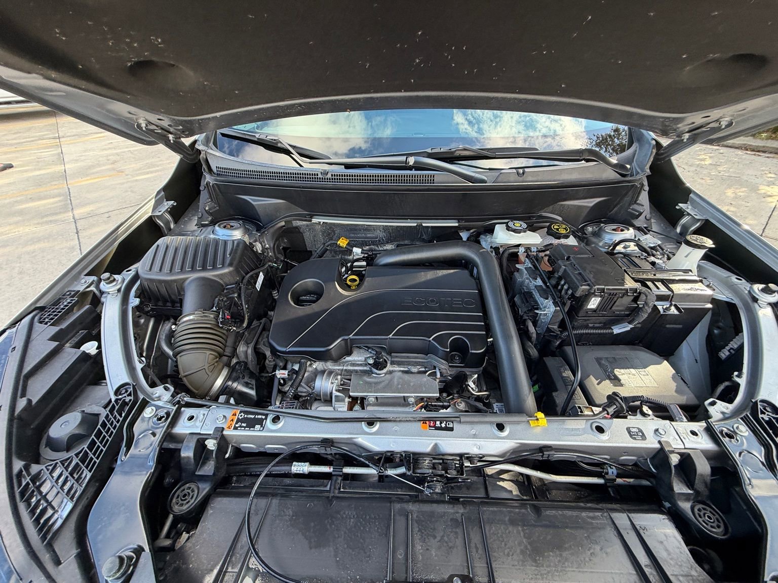 Used 2024 GMC Terrain SLE w/ Driver Convenience Package image 35