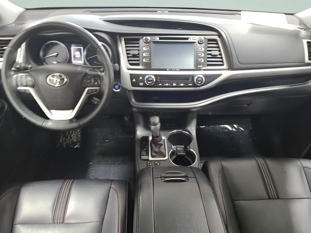 Used 2019 Toyota Highlander SE AWD/4WD image 24