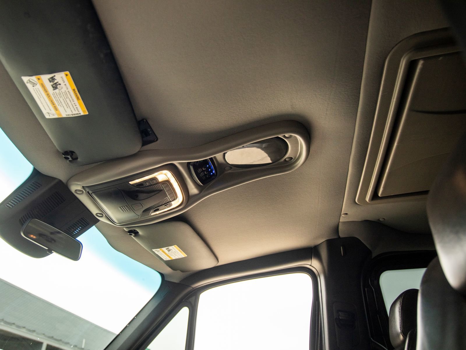 Used 2020 Mercedes-Benz Sprinter 2500 image 23