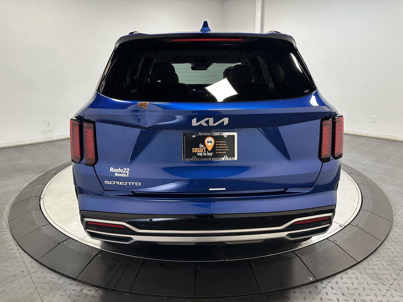 Used 2023 Kia Sorento EX w/ Panoramic Sunroof Package image 11
