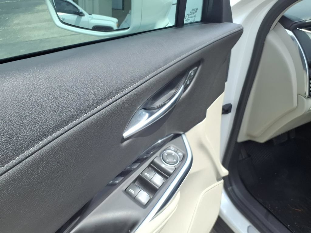 Used 2021 Cadillac XT4 Luxury FWD image 13