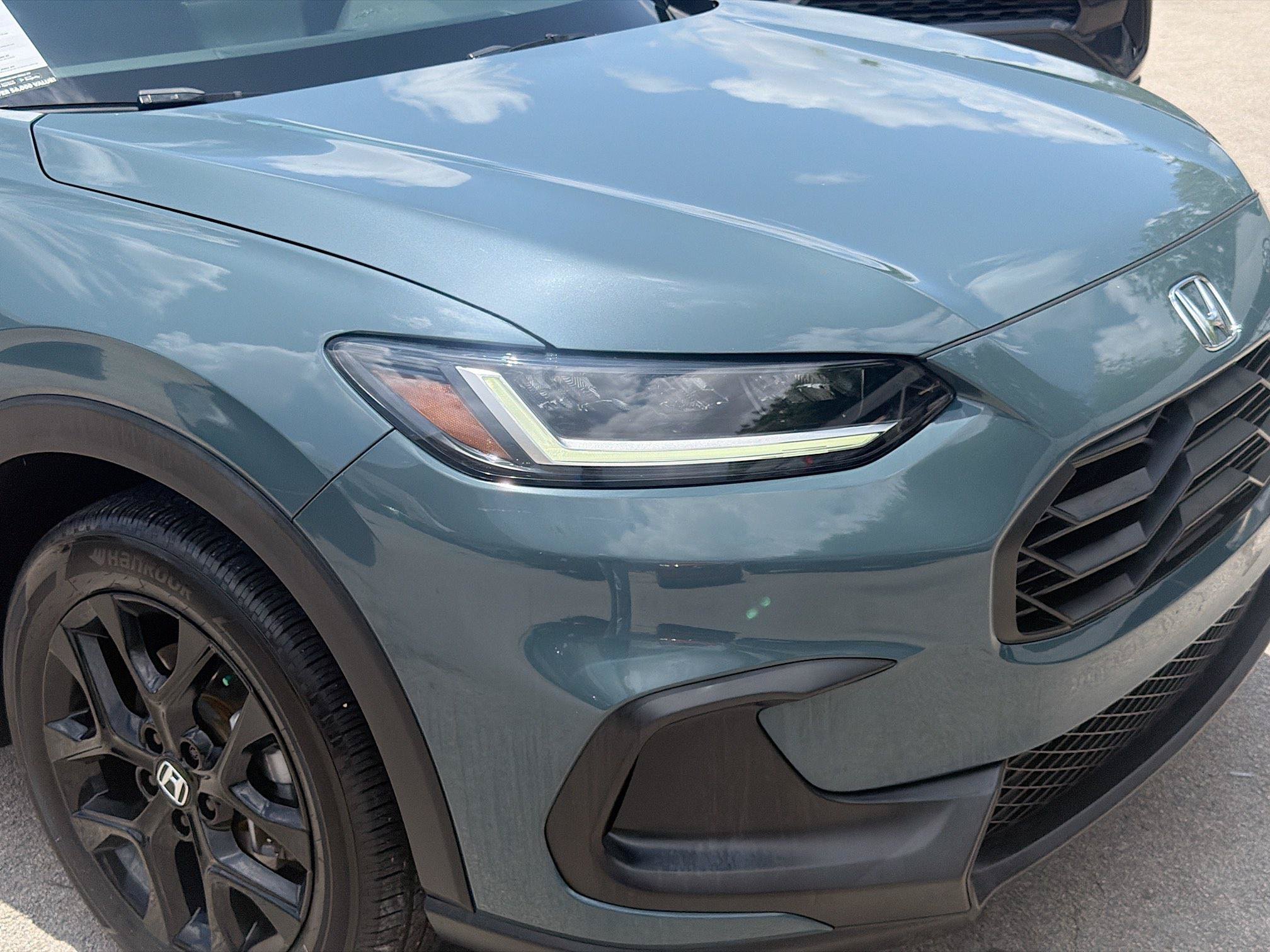 Certified 2025 Honda HR-V Sport image 33