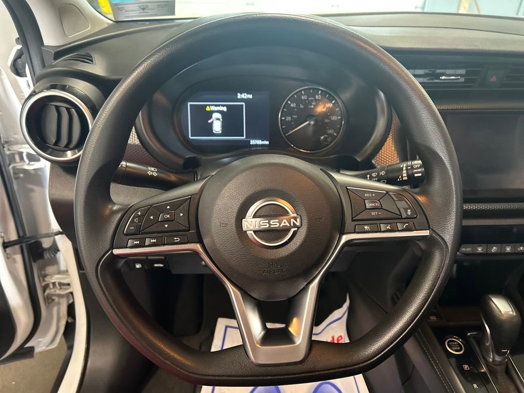 Used 2022 Nissan Kicks SV image 23