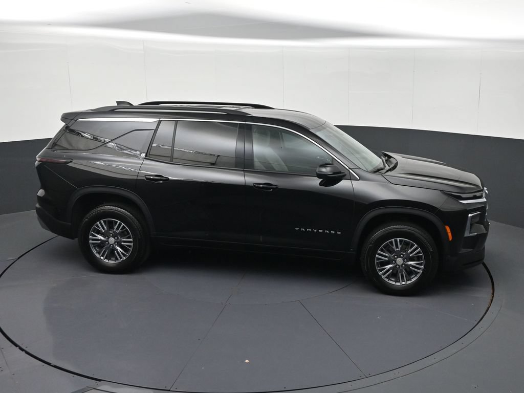 Certified 2026 Chevrolet Traverse LT w/ Driver Confidence Package FWD image 30