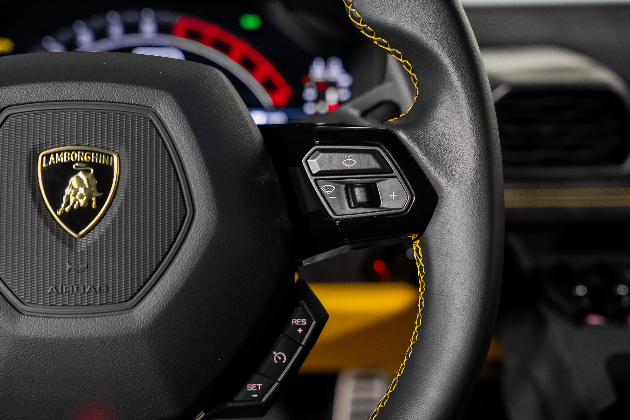 Used 2023 Lamborghini Huracan Tecnica RWD image 52