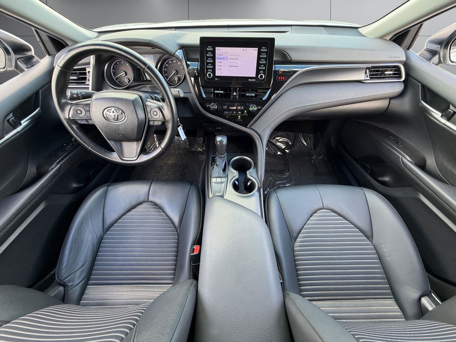 Used 2024 Toyota Camry SE image 12