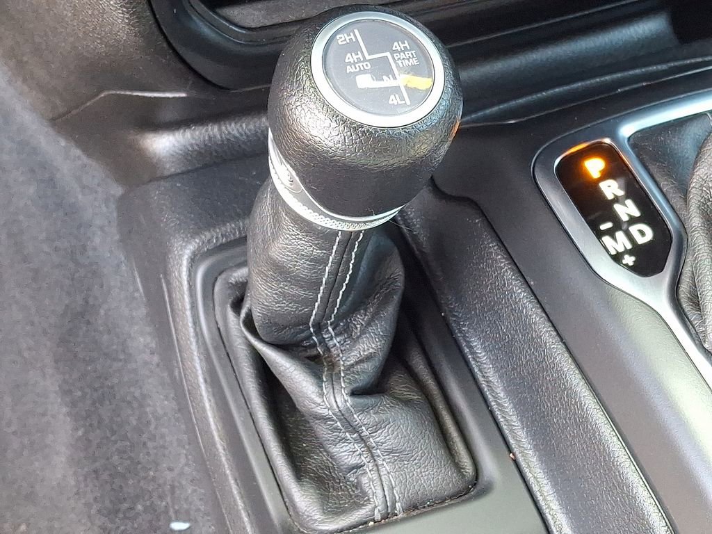 Used 2024 Jeep Wrangler Unlimited w/ Convenience Group image 24