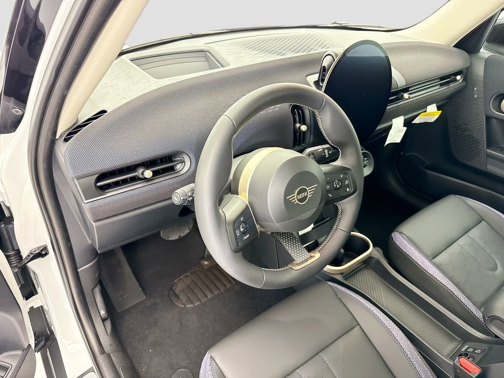 New 2026 MINI Cooper 4-Door Hardtop FWD image 9