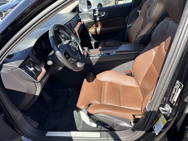 Used 2020 Volvo S60 T5 Inscription image 14