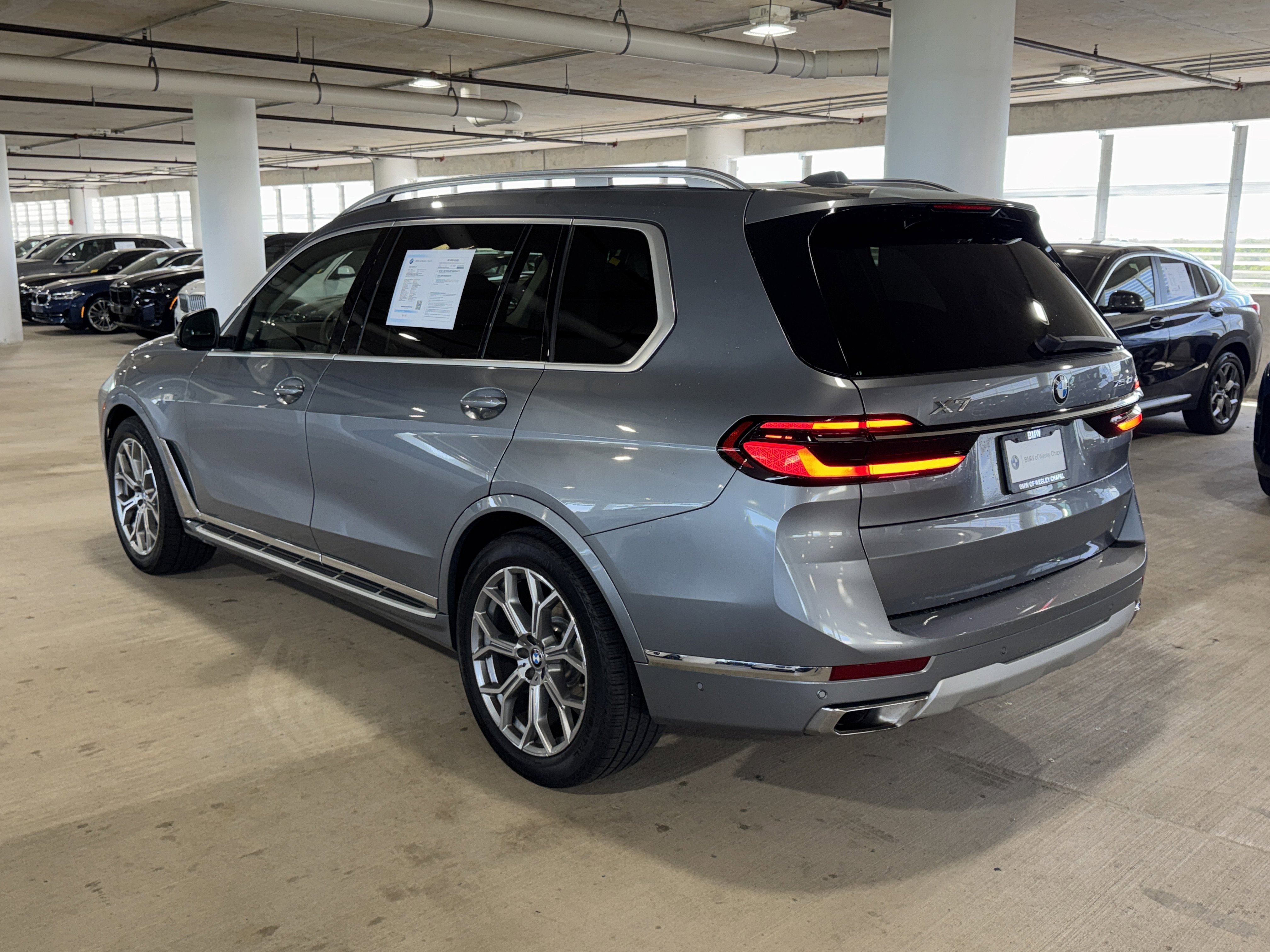 Used 2023 BMW X7 xDrive40i w/ Premium Package image 6