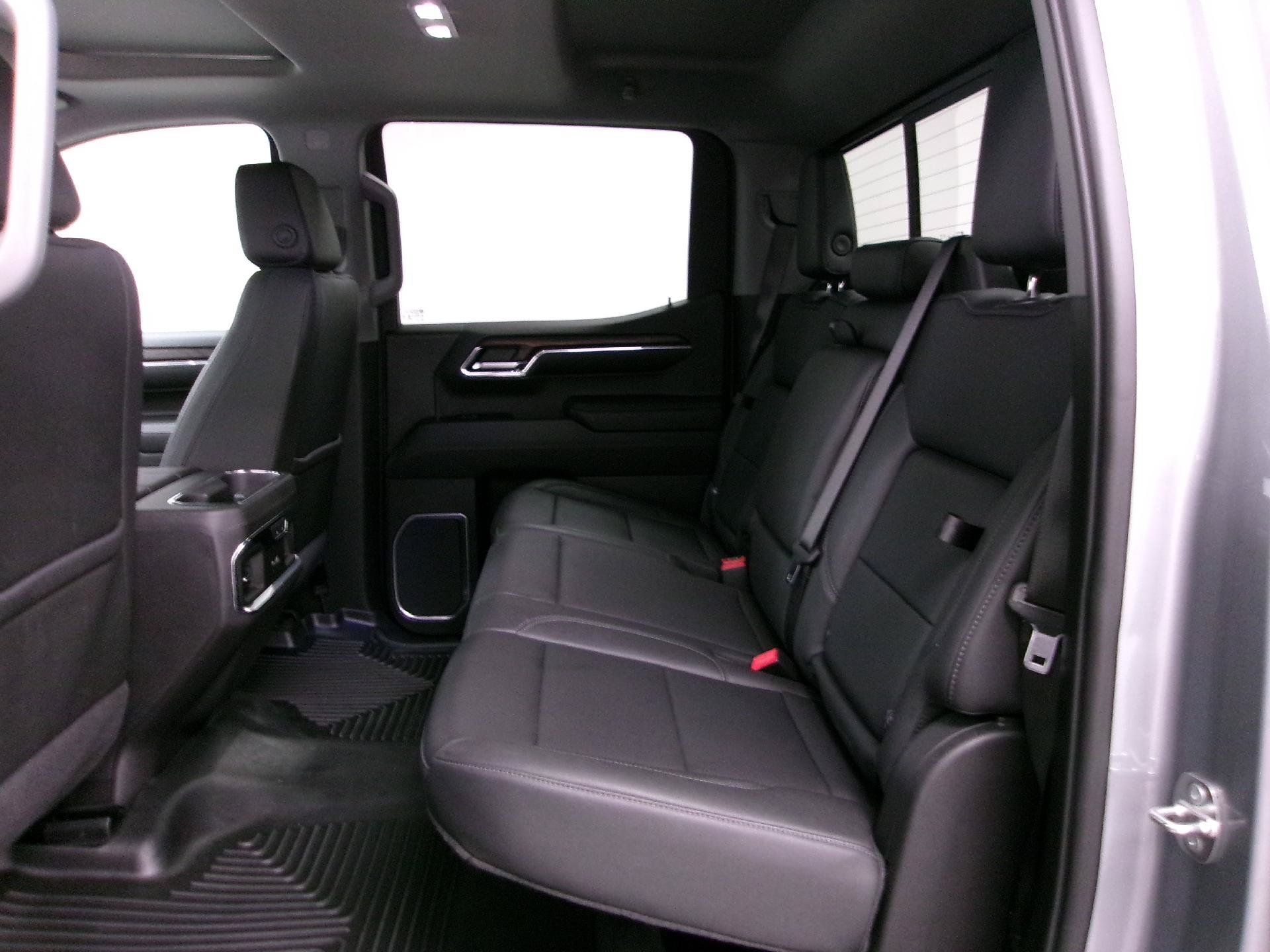 Used 2024 GMC Sierra 1500 SLT w/ SLT Convenience Package AWD/4WD image 10