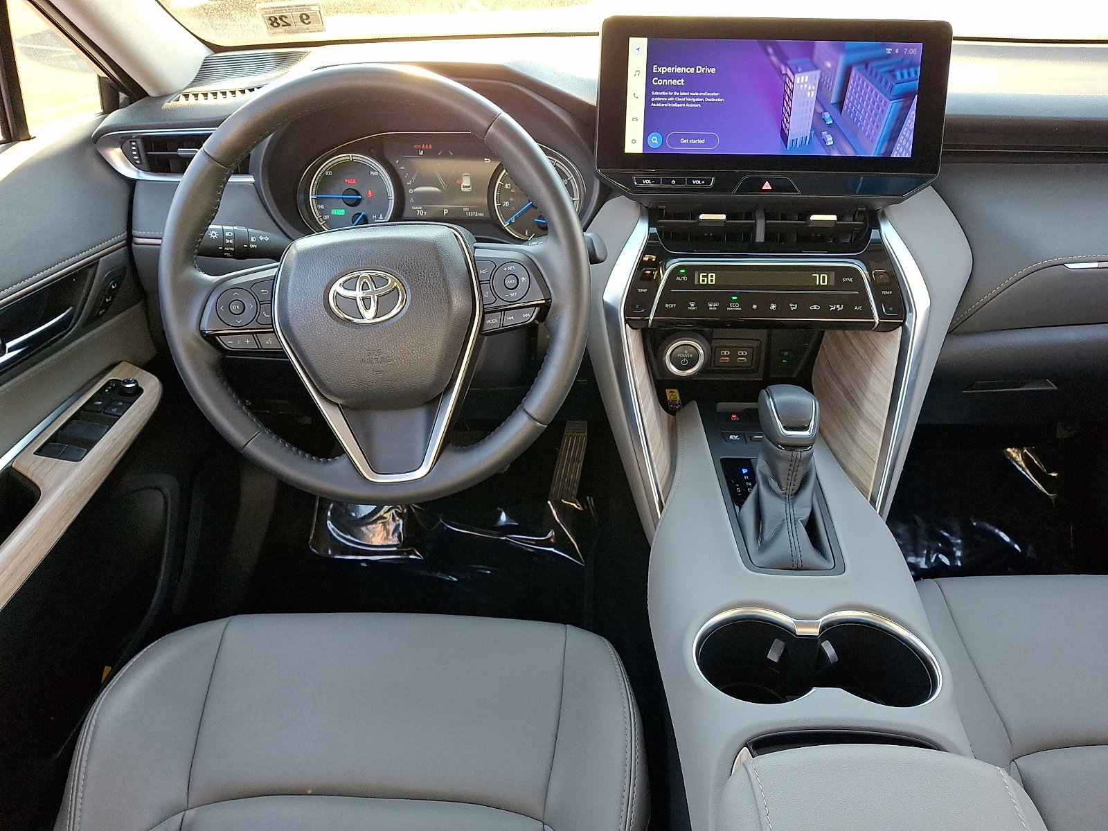 Used 2023 Toyota Venza XLE AWD/4WD image 13