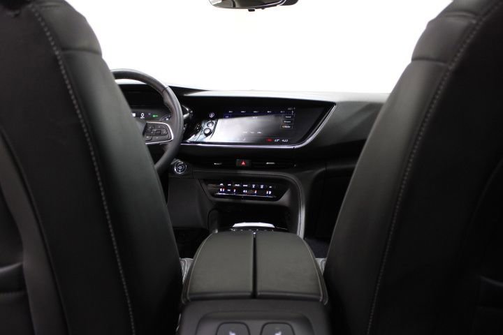 Used 2023 Buick Envision Avenir image 33