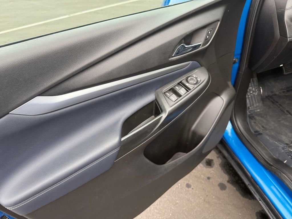 Certified 2023 Chevrolet Bolt EUV LT w/ Convenience Package image 11