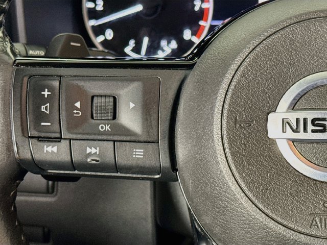 Used 2021 Nissan Rogue SL FWD image 11