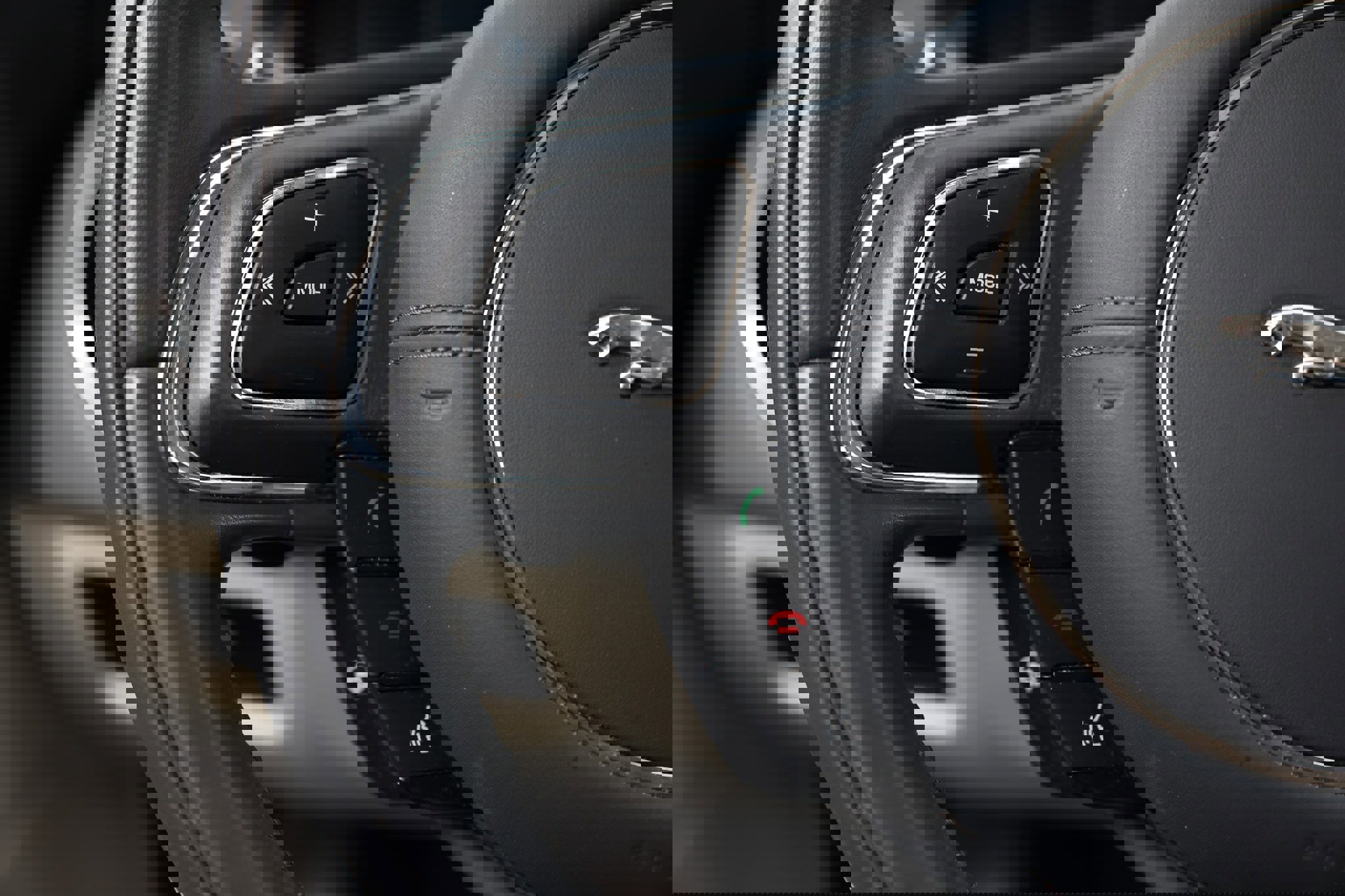 Used 2019 Jaguar XJ R-Sport image 31