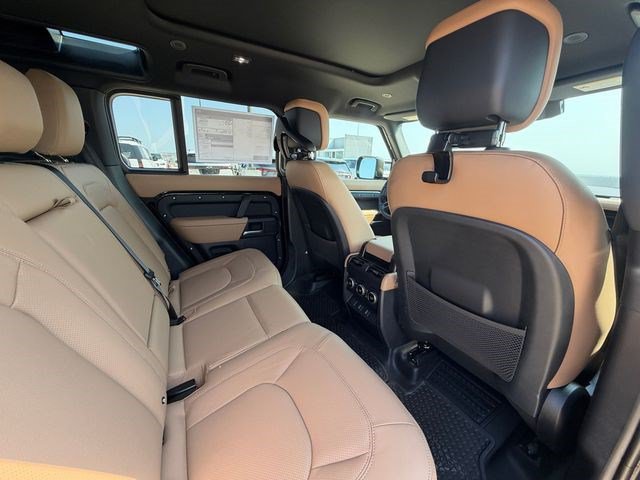 New 2026 Land Rover Defender 110 S AWD/4WD image 17
