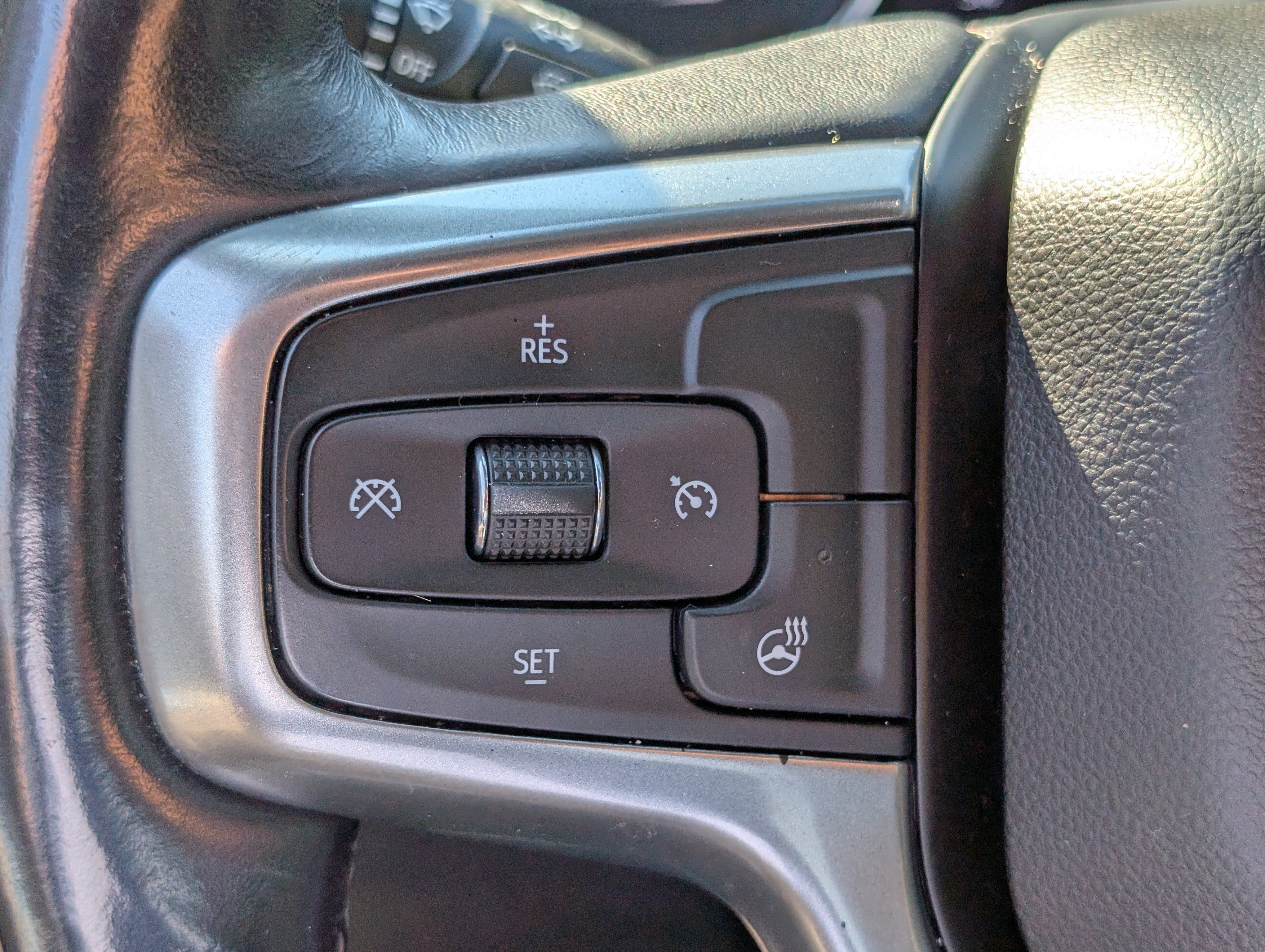 Used 2020 Chevrolet Silverado 1500 RST AWD/4WD image 23