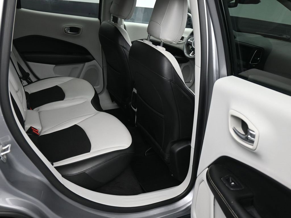 Used 2019 Jeep Compass Latitude w/ Popular Equipment Group image 15