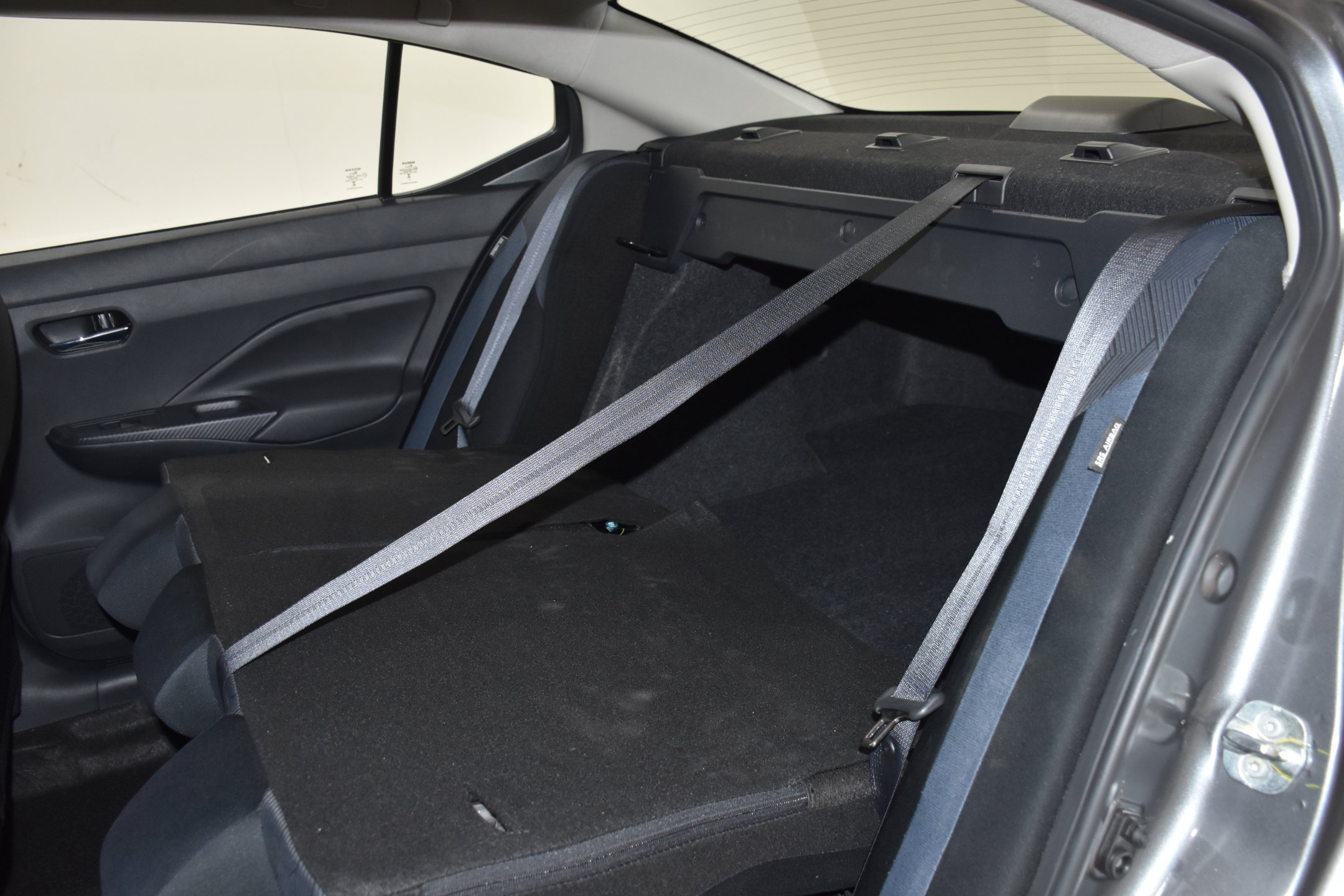 Used 2025 Nissan Versa SV FWD image 28