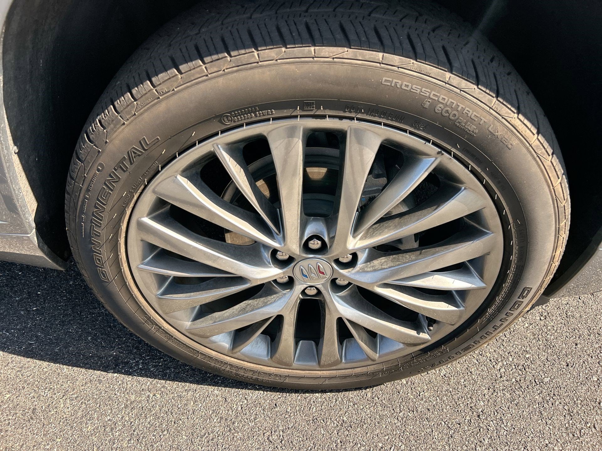 Used 2025 Buick Enclave Avenir image 13