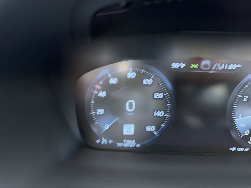 Used 2021 Volvo S60 T5 Momentum image 22