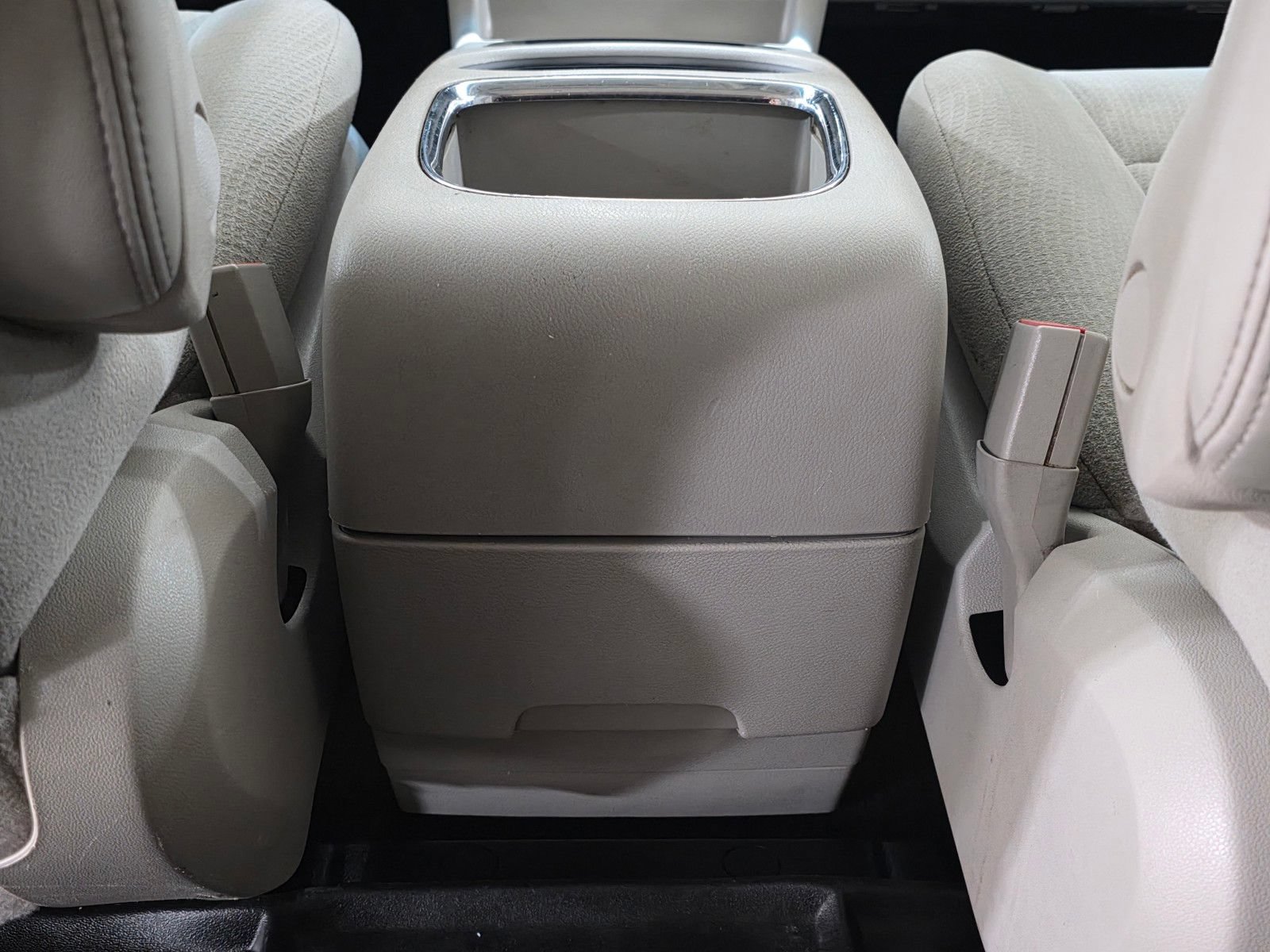 Used 2012 Dodge Grand Caravan Crew FWD image 16