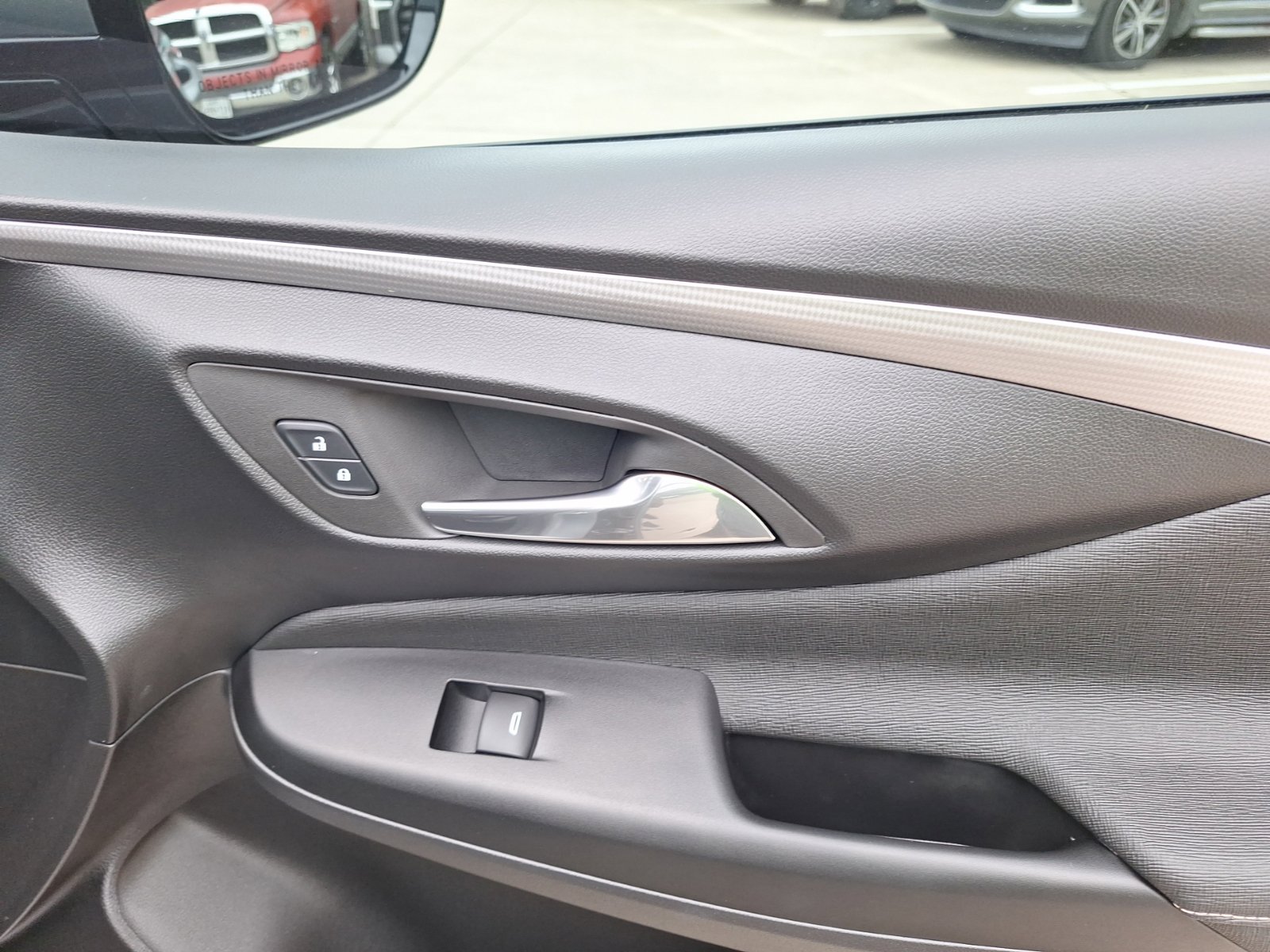 Used 2025 Buick Envista Avenir FWD image 37