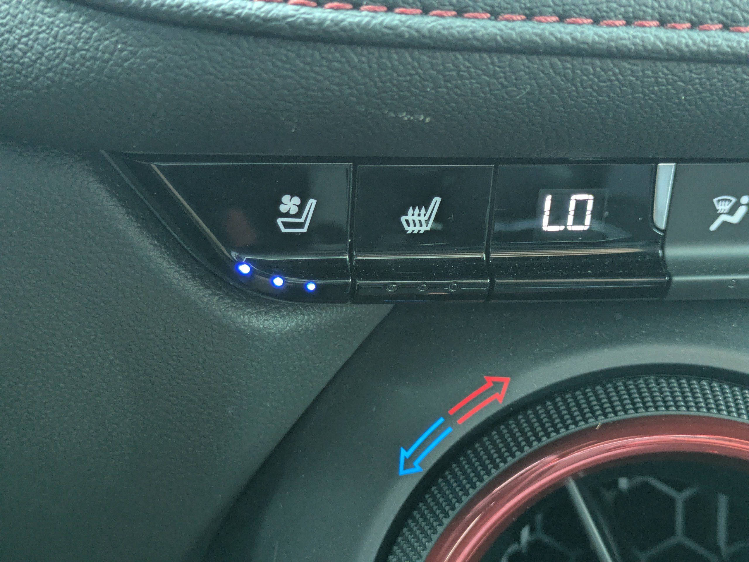Used 2023 Chevrolet Blazer RS FWD image 28
