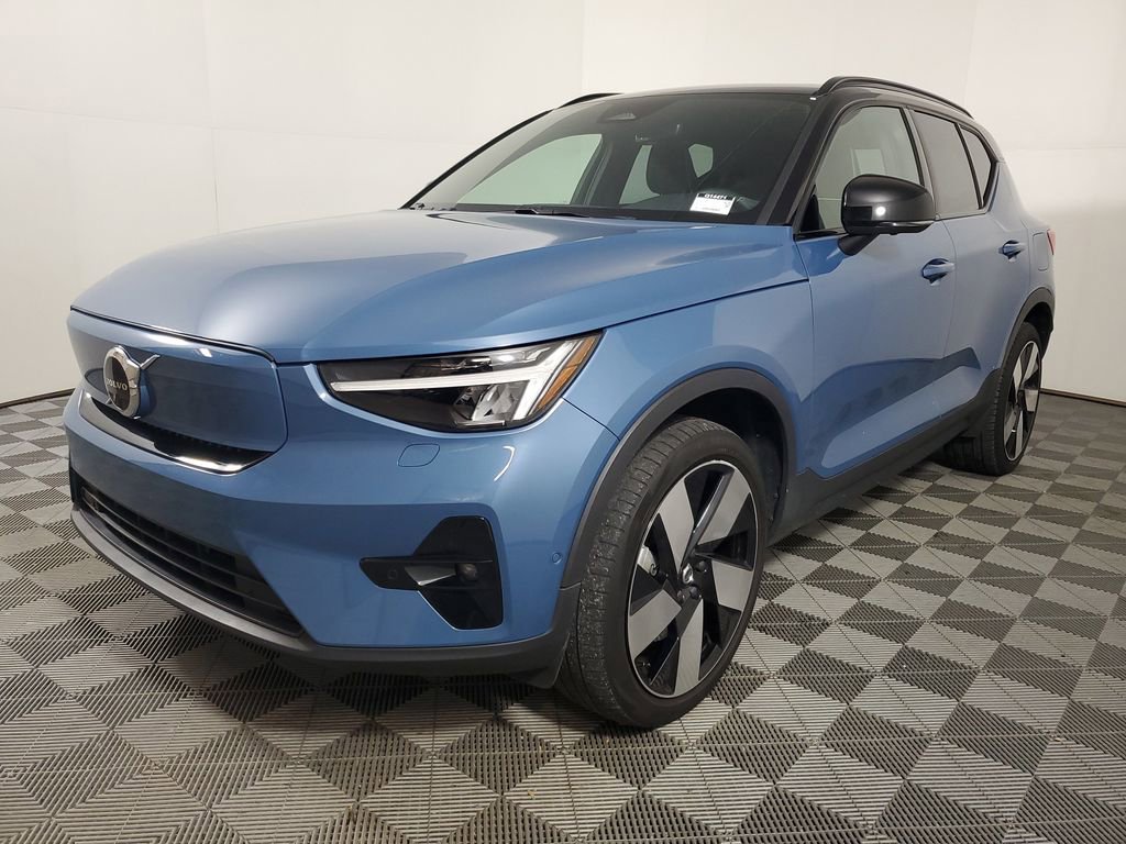 Certified 2023 Volvo XC40 Recharge Ultimate image 4