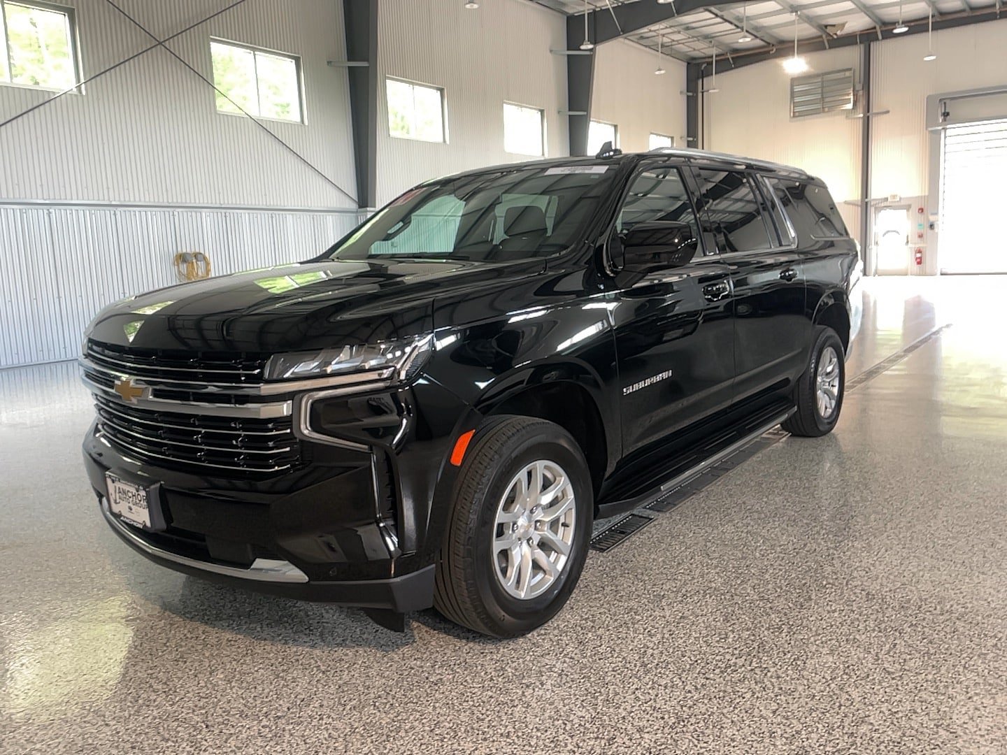 Used 2024 Chevrolet Suburban LT AWD/4WD image 3