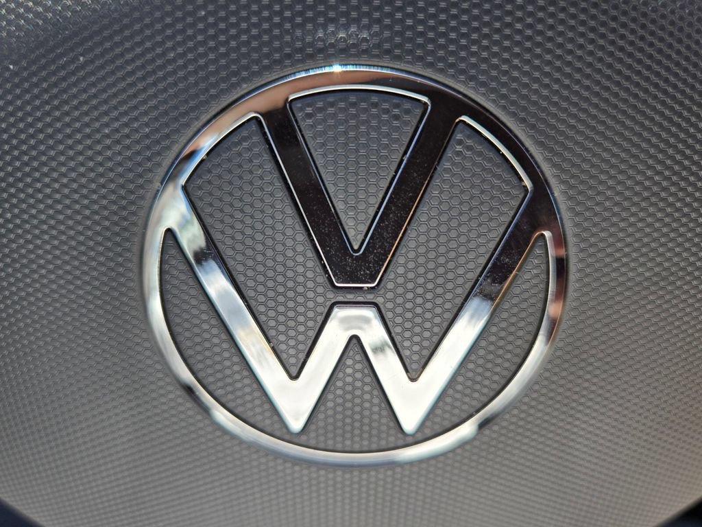 Certified 2024 Volkswagen Tiguan SE R-Line FWD image 30