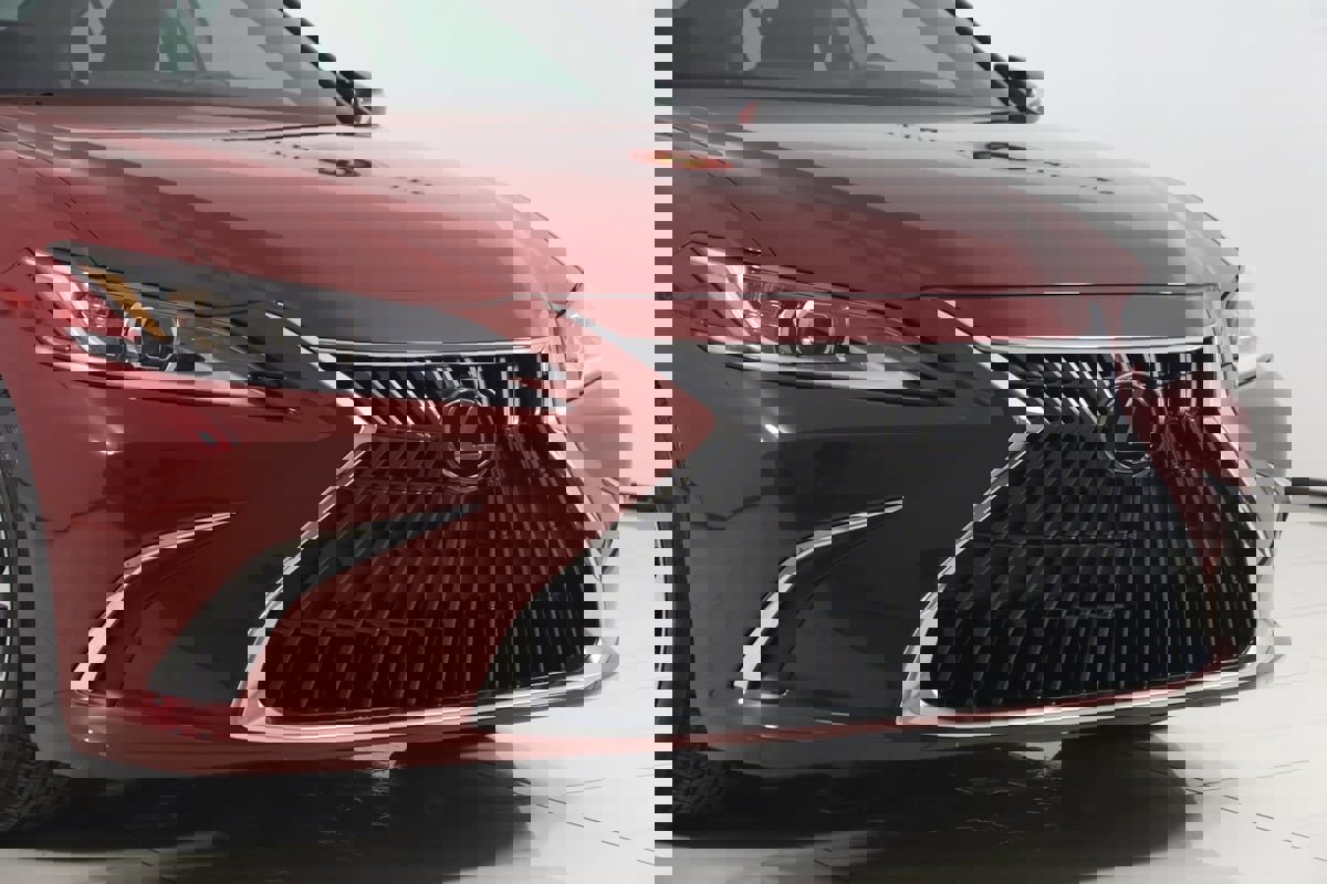 Used 2024 Lexus ES 350 image 39