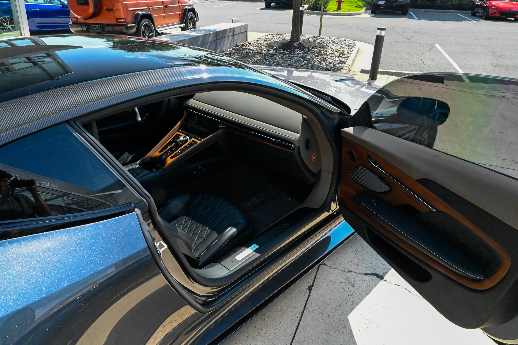 Used 2024 Aston Martin DB12 Coupe RWD image 26