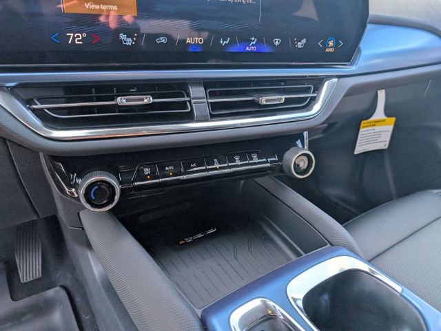 New 2026 Chevrolet Equinox EV LT image 21