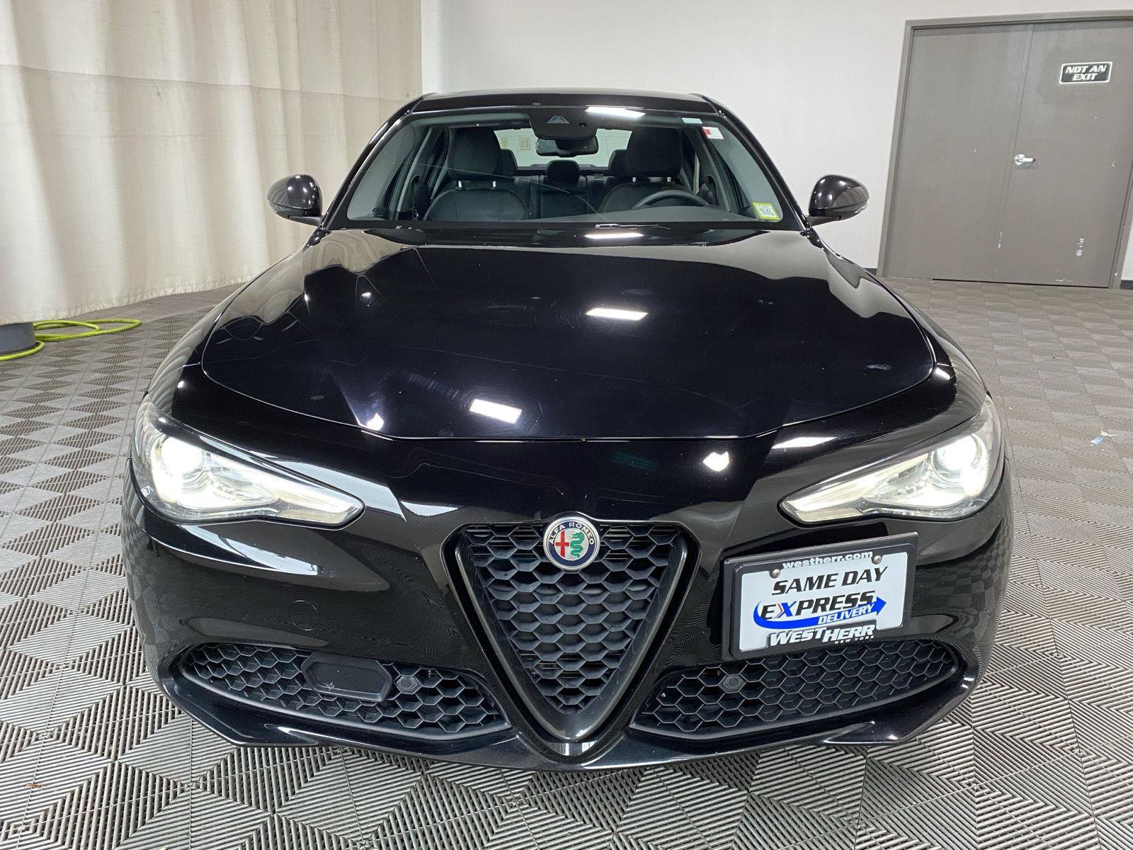 Used 2021 Alfa Romeo Giulia Ti w/ Nero Edizione AWD/4WD image 2