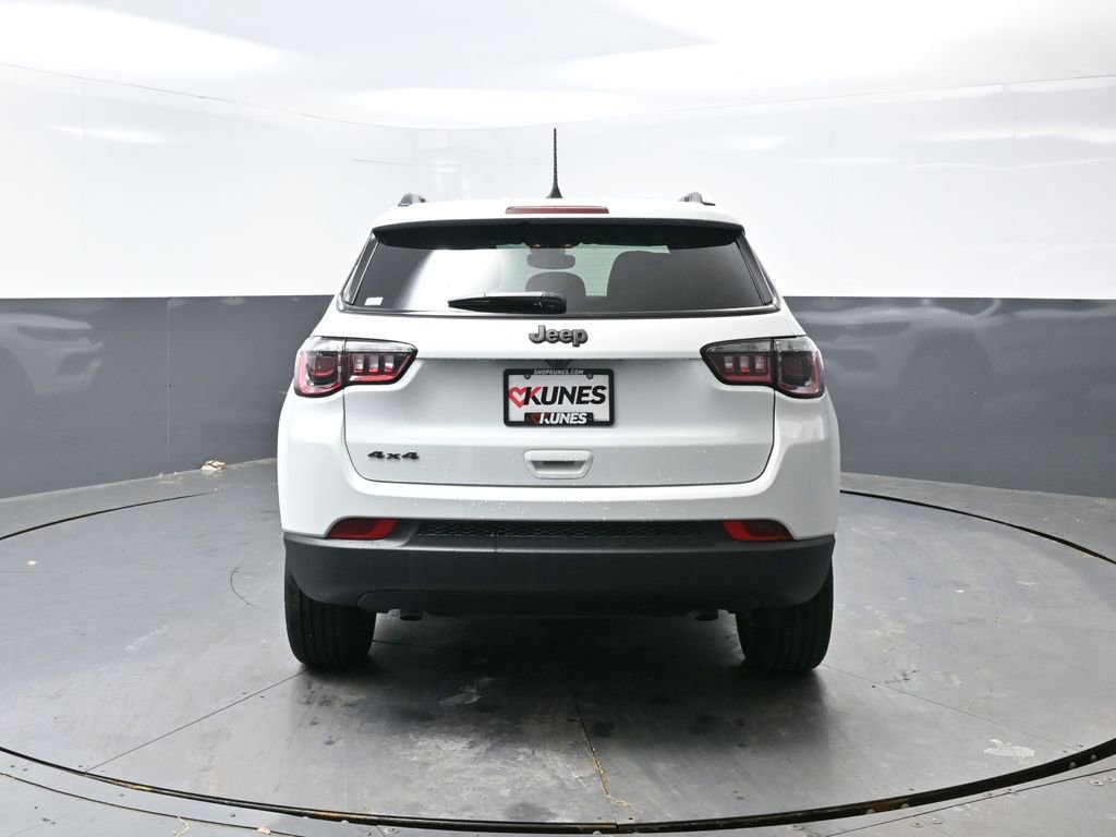 New 2026 Jeep Compass Latitude image 8